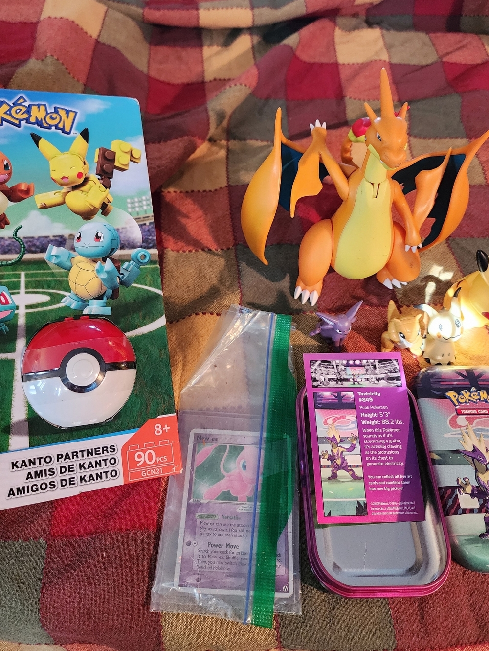 Pokèmon Lot Includes Charizard Figure 7" Mega Construx Tin, Card Figures